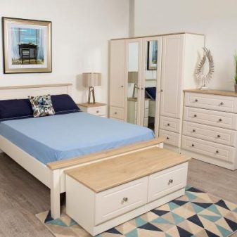 Annalee Bedroom Collection